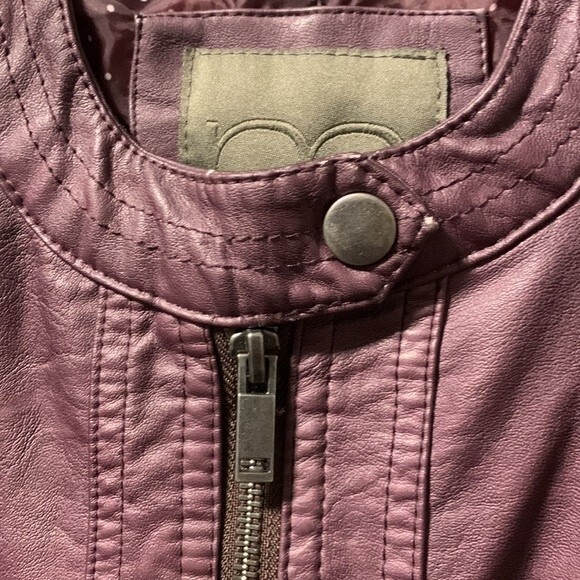 MAURICE’S WOMEN FAUX LEATHER JACKET—brown/burgundy purple color size M‎ - Picture 3 of 9